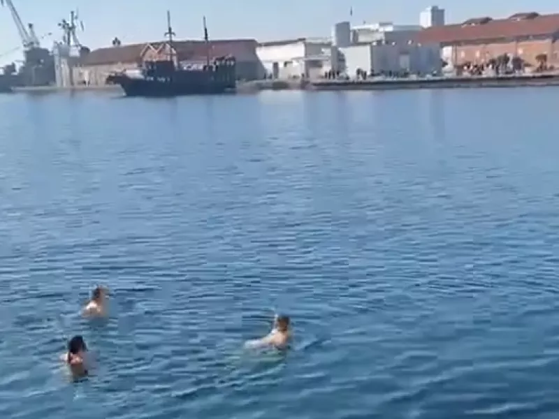 Μπάνιο στον Θερμαϊκό