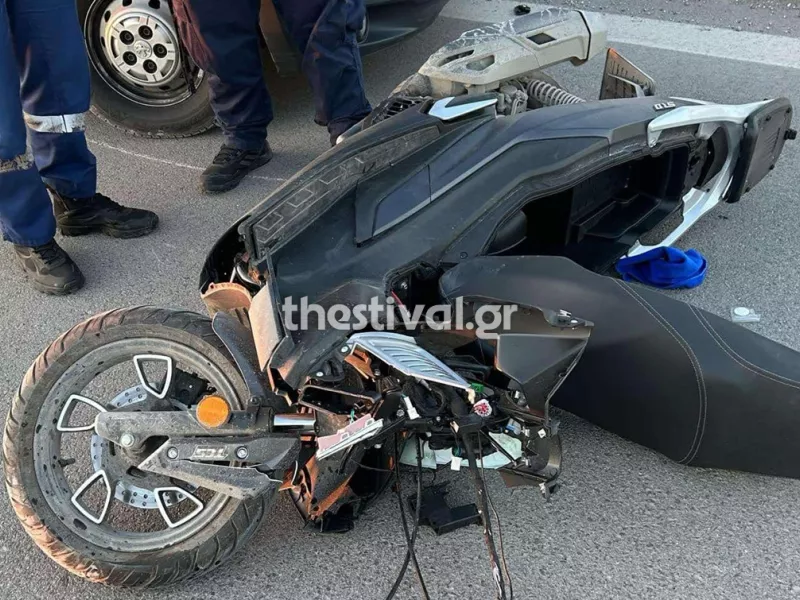 Θεσσαλονίκη: Νεκρή 46χρονη σε τροχαίο με τη μηχανή της