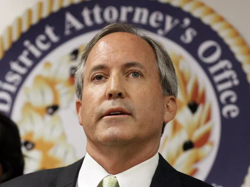  Ken Paxton