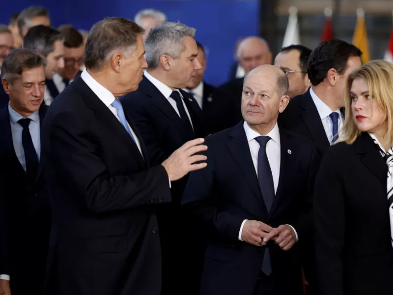 g7