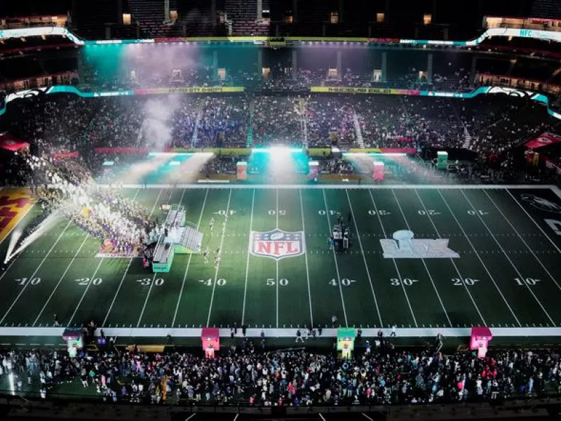 Super Bowl: Στον αγώνα ο Τραμπ - Για πρώτη φορά Αμερικανός πρόεδρος στο γήπεδο 