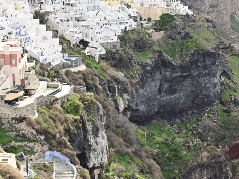 Δεκάδες δονήσεις μεταξύ Σαντορίνης και Αμοργού: Οι εκτιμήσεις των ειδικών για πιθανή αποκλιμάκωση του φαινομένου