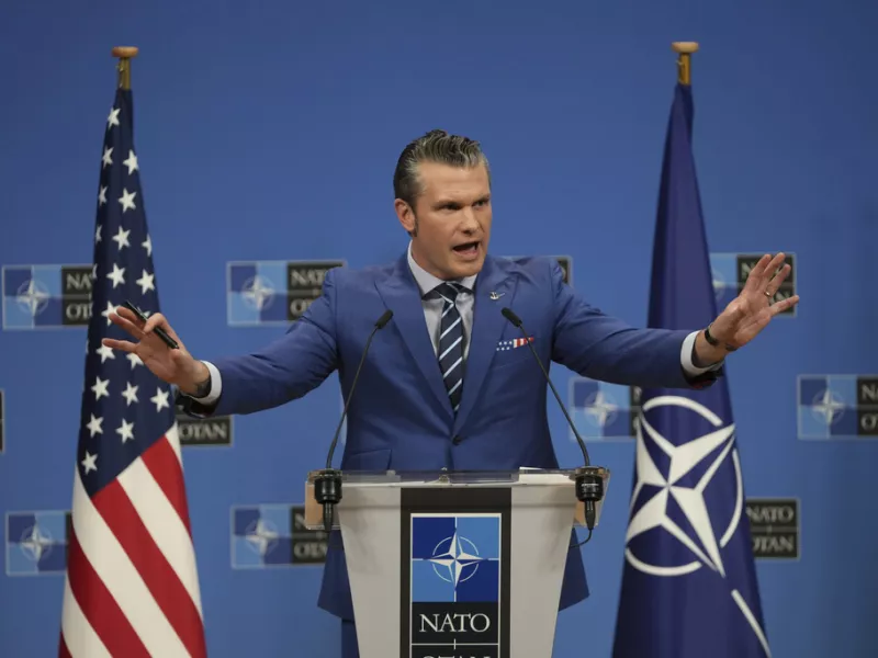 Χέγκσεθ: «Οι ΗΠΑ δεν θα γίνουν τα κορόιδα των Ευρωπαίων»