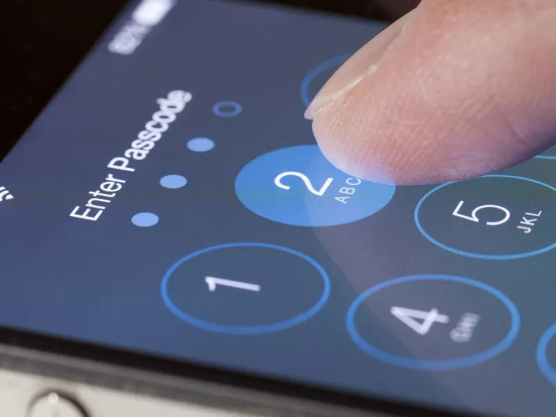 Βρετανία: Απαιτεί από την Apple να κατασκοπεύει τους κρυπτογραφημένους λογαριασμούς των χρηστών