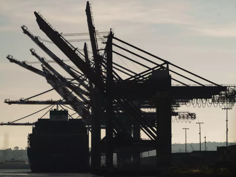 Σαγκάη: Αύξηση ρεκόρ στη διακίνηση containers στο λιμάνι στη σκιά των δασμών του Τραμπ 