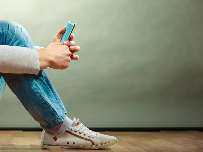 Άνδρας με κινητό