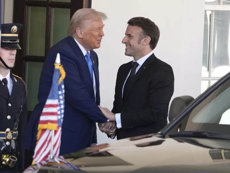 Τραμπ και Μακρον