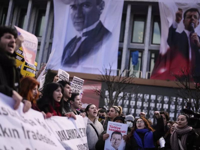 Διαδηλώσεις υπέρ του Ιμάμογλου