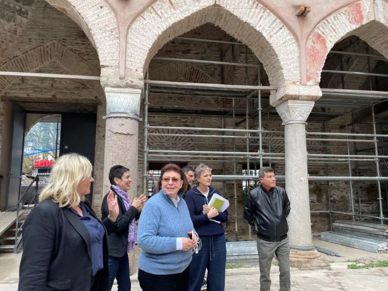 Λίνα Μενδώνη