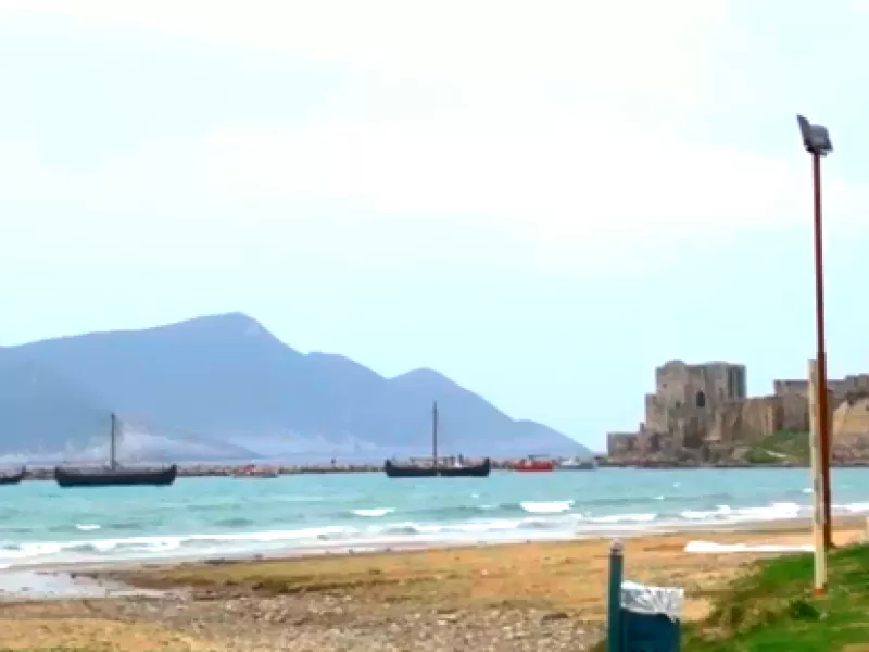 Μεθώνη: Οι «τριήρεις» των Ελλήνων έξω από την «Τροία» - Δείτε βίντεο 