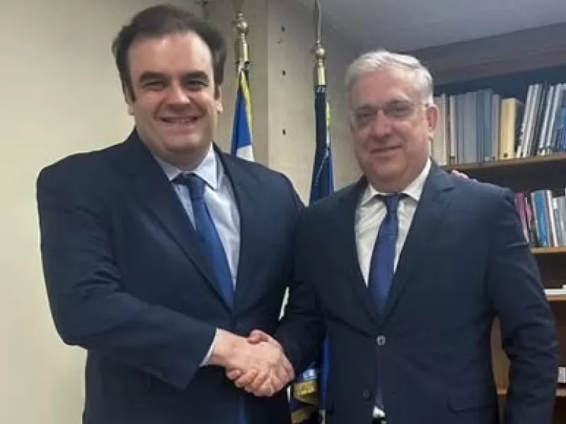 "Δημιουργική" πρώτη συνάντηση Πιερρακάκη - Θεοδωρικάκου 