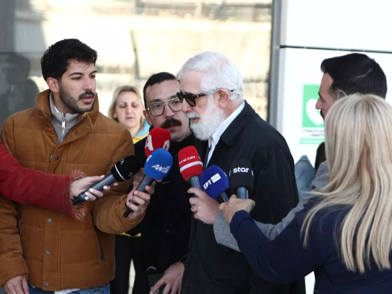 Πέτρος Φιλιππίδης