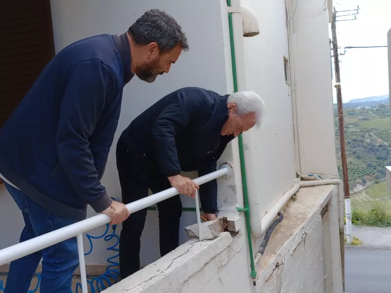 Βούτες Ηρακλείου: Μεταβαίνει ο Λέκκας για τα ρήγματα στο έδαφος