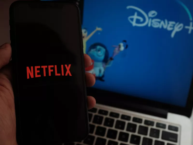 Netflix, Disney Plus 