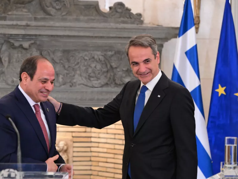 Επικοινωνία Σίσι – Μητσοτάκη για τις στρατηγικές σχέσεις Ελλάδας – Αιγύπτου