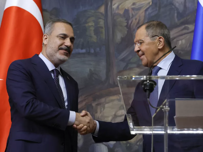 Λαβρόφ: Ο Τραμπ «δείχνει συναίσθημα»... εξαιτίας των Ευρωπαίων