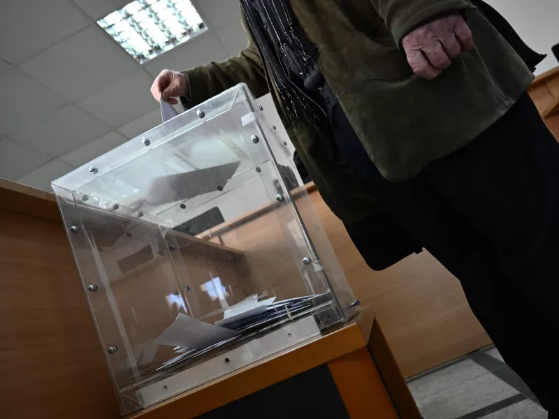 Τα νέα ευρήματα των δημοσκοπήσεων: Αύξηση συσπείρωσης της εκλογικής βάση της ΝΔ, απουσία ισχυρού αντιπολιτευτικού πόλου