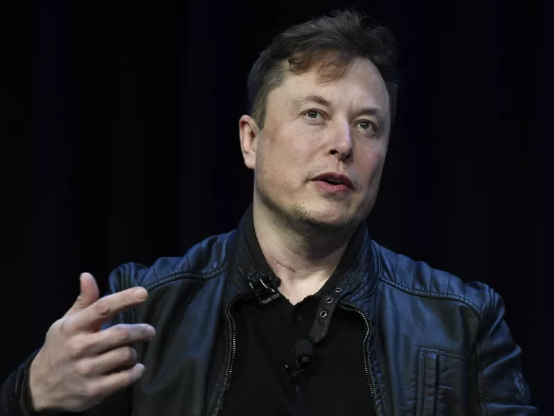 Μασκ: «Δεν υποστηρίζω τη συγχώνευση μεταξύ Tesla και xAI»