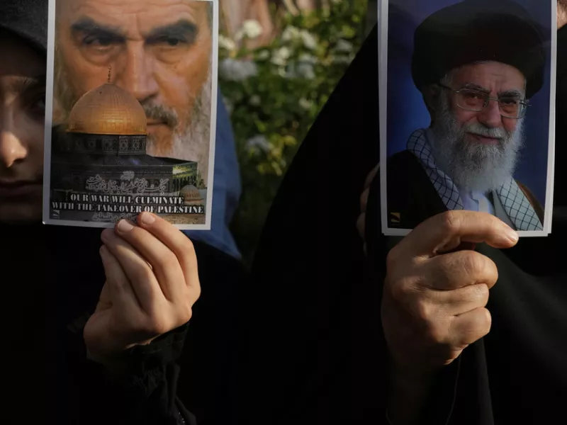 Αγιατολάχ Χαμενεΐ