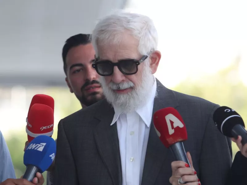Πέτρος Φιλιππίδης