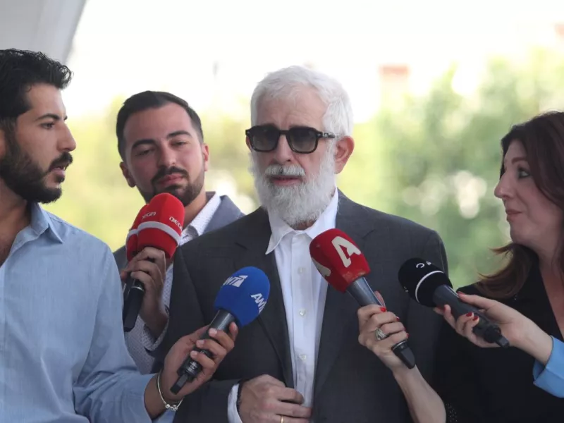 Πέτρος Φιλιππίδης