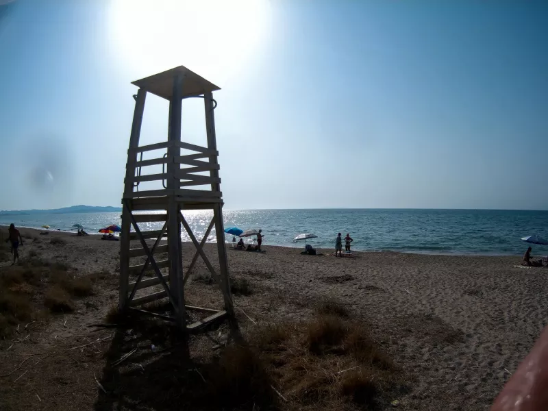 παραλια ναυαγοσωστης 