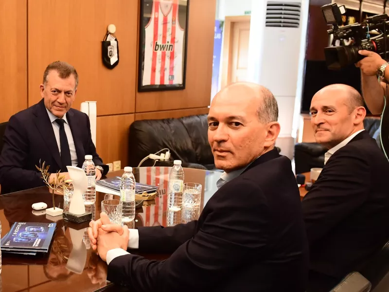 Η συνάντηση Αγγελόπουλων - Γιαννακόπουλου με τον Γιάννη Βρούτση