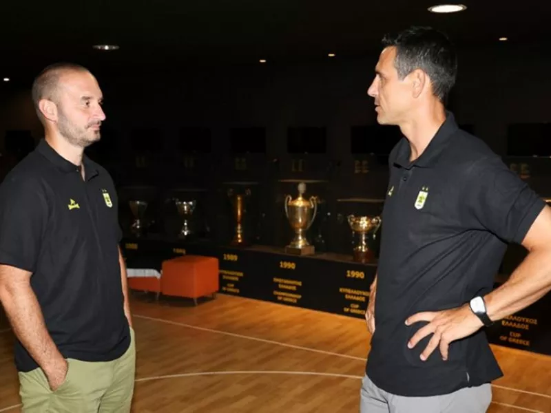Άρης: Ξεναγήθηκε στο Nick Galis Hall από τον Ζήση ο Κάραϊτσιτς