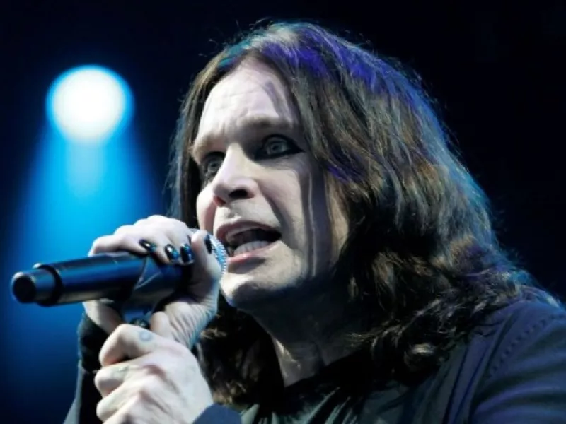 Ozzy Osbourne: Επί 2 ώρες προσπαθούσαν οι γιατροί να σώσουν τη ζωή του