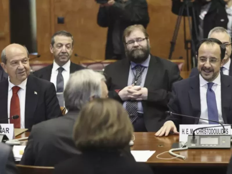 Άτυπη συνάντηση για το Κυπριακό