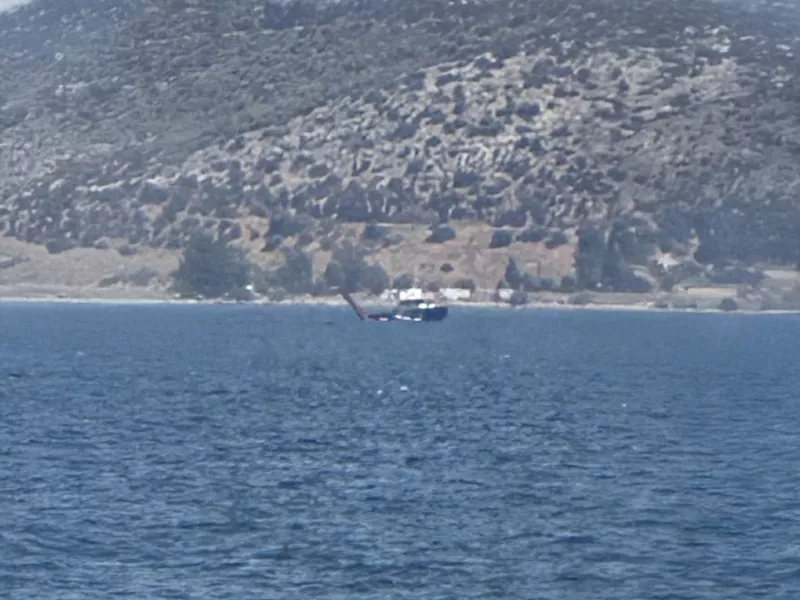 Αναγκαστική προσθαλάσσωση πυροσβεστικού ελικοπτέρου στην Ελευσίνα Αναγκαστική προσθαλάσσωση πυροσβεστικού ελικοπτέρου στην Ελευσίνα