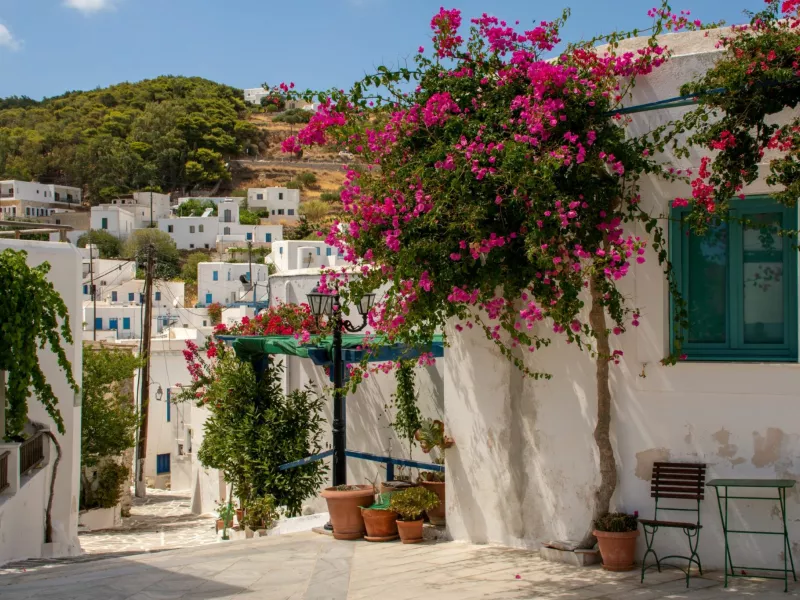Πάρος: Μονοήμερη στις γραφικές Λεύκες