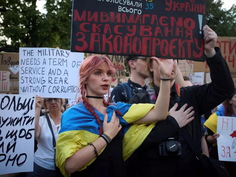 Οι Ουκρανοί διαδηλώνουν κατά της κυβέρνησης