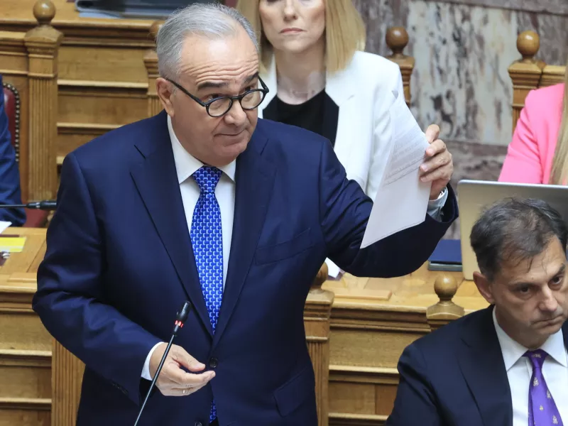 Παπαθανάσης: «Κατά τη θητεία του κ. Χαρίτση τα 13 έργα που έτρεξαν ψηφιακά, είχαν μόνο μια προσφορά»