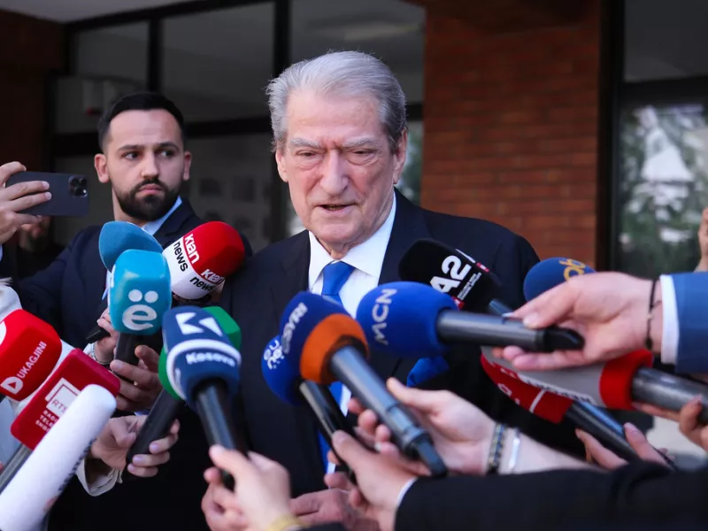 Αλβανία: Δικαστήριο ξεκινά δίκη για διαφθορά κατά του Σαλί Μπερίσα