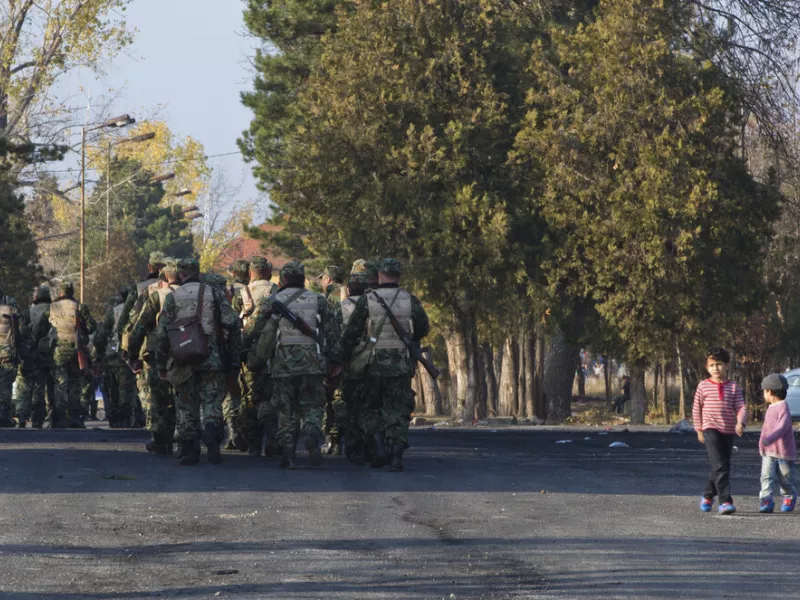 Αισιόδοξος ο υπουργός Άμυνας της Βουλγαρίας για τη διαδικασία πρόσληψης 1.000 στρατιωτών