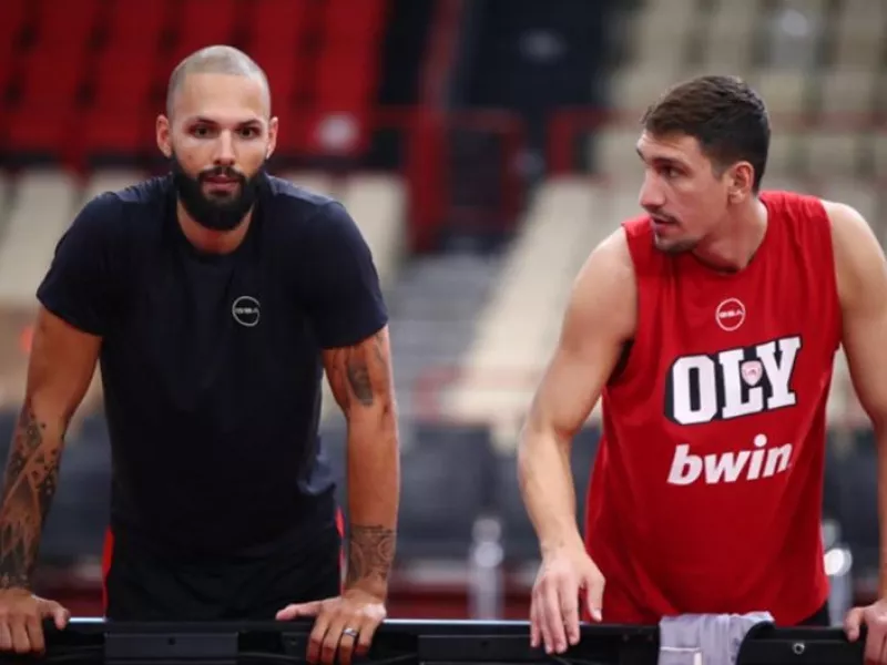 Φουρνιέ: Είδε το χαστούκι του Γιάννη στον Λαρεντζάκη και προειδοποίησε τον συμπαίκτη του