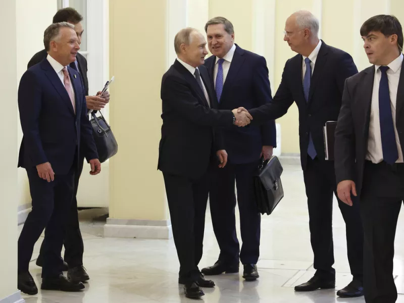 Ρωσία: Το «δεξί χέρι» του Πούτιν δηλώνει ότι ο πόλεμος στην Ουκρανία θα σταματήσει σε ένα χρόνο