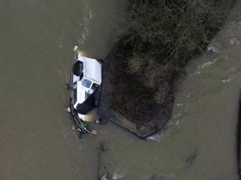 Κακοκαιρία Amy: Σαρώνει Βρετανία και Ιρλανδία