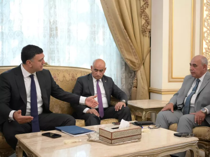 Κικίλιας με Al Wazir: Eνισχύουμε ΤΗ συνεργασία σε ναυτιλία, λιμάνια