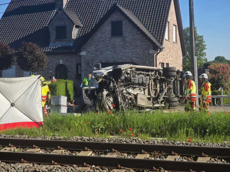 train and vehicle in Buggenhout, Belgium