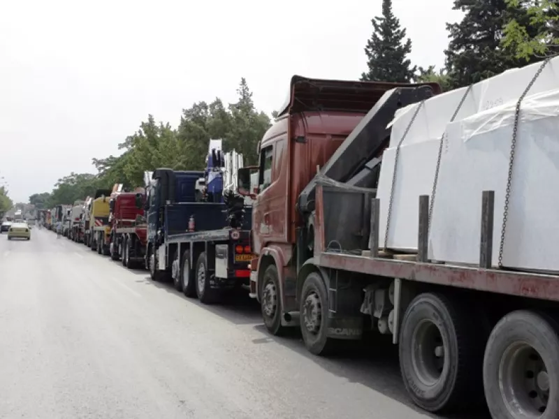 Γαλλία: Νταλίκες περιμένουν για μέρες να τους δοθεί η άδεια για να αναχωρήσουν για τη Ρωσία