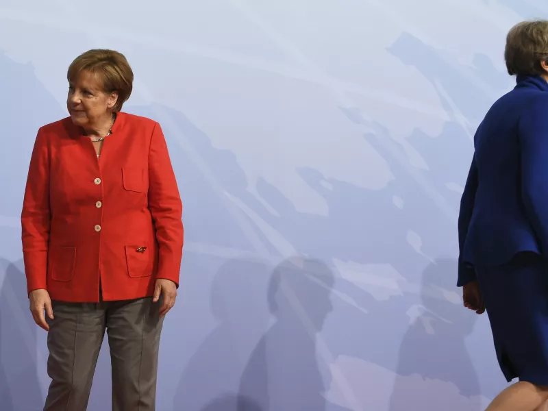 Συνάντηση Μέρκελ - Μέι στο Βερολίνο με το Brexit να κυριαρχεί