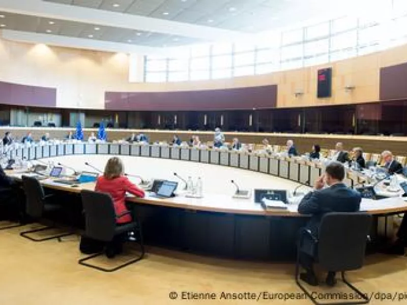 Όχι, ο Επίτροπος δεν εκπροσωπεί εθνικά συμφέροντα