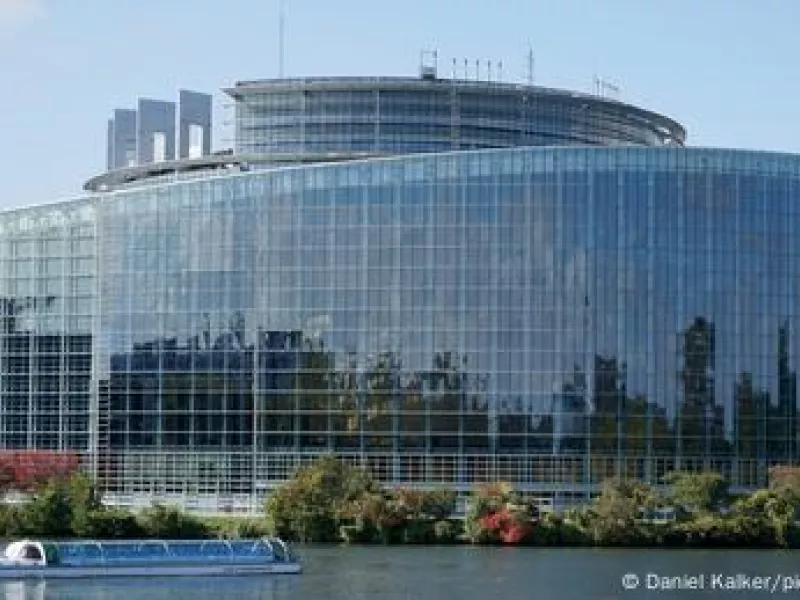 Πράσινο φως για την Κομισιόν... που γέρνει προς τα δεξιά