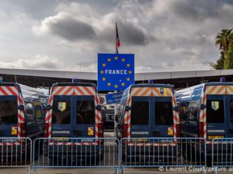 Και η Γαλλία «σφίγγει τα λουριά» στο μεταναστευτικό