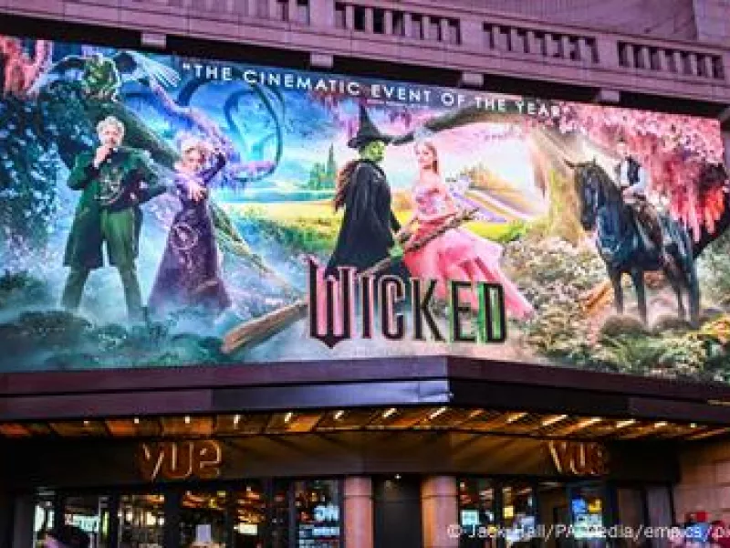 Wicked: «Κινηματογραφικός θρίαμβος» που κάνει θραύση