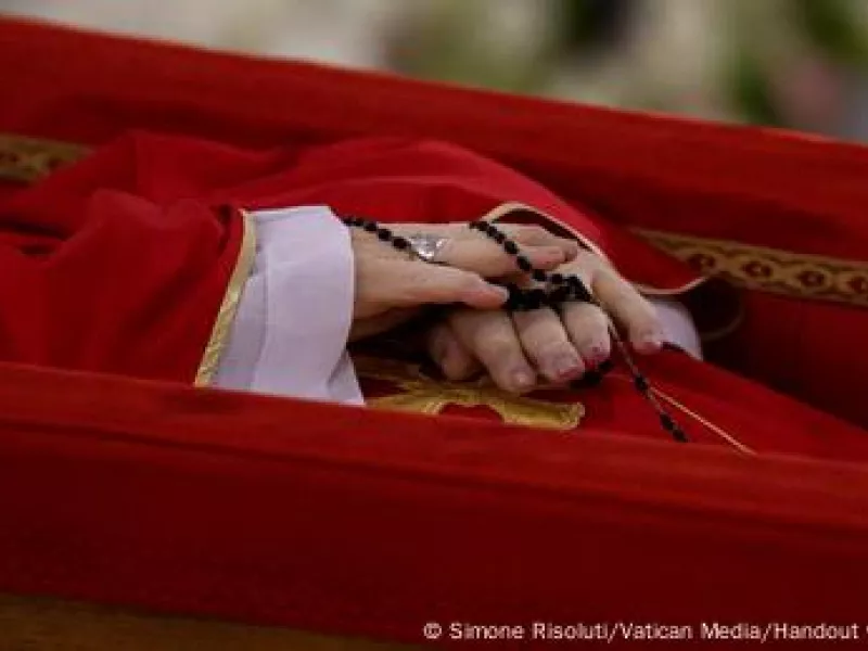 Η κηδεία και τα σχέδια διαδοχής του Πάπα