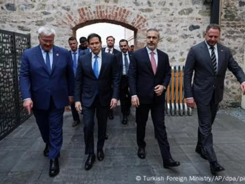 Ηγέτες σε διπλωματική διαπραγμάτευση