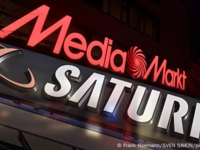 Πινακίδα MediaMarkt Saturn